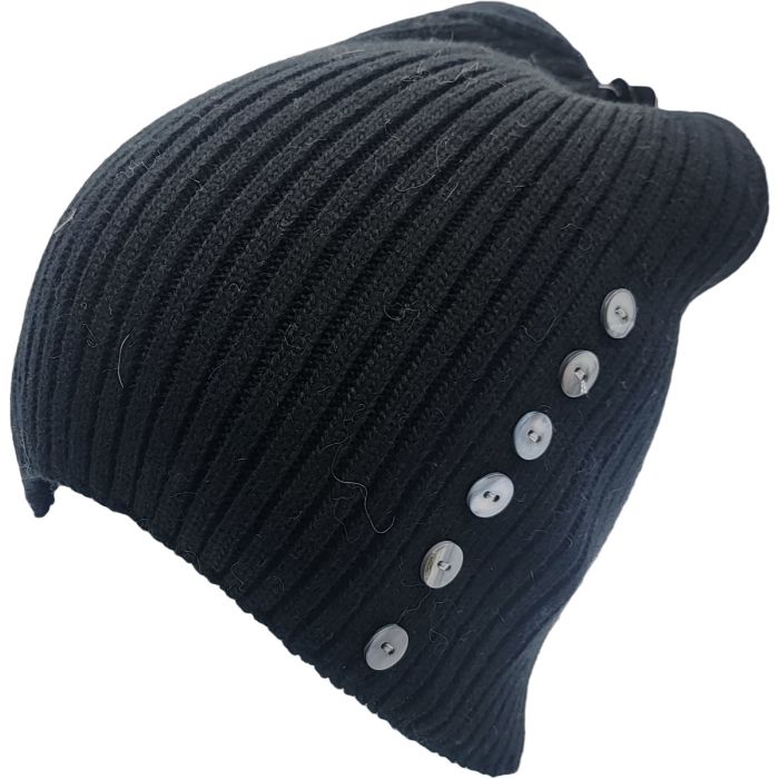 The Novella Hats Cashmere Blend Beanie is a cosy winter essential designed for everyday warmth, comfort, and style. With its clean, minimalist look, this unisex beanie pairs effortlessly with any outfit, making it a perfect choice for cold-weather commutes, casual wear, and outdoor activities.